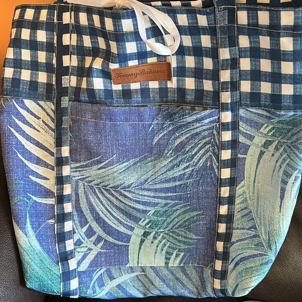 Tommy Bahama Tote/Bag!! - Picture 2 of 4